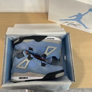 🔷🔹Air Jordan 4 Retro University Blue"🔹🔷